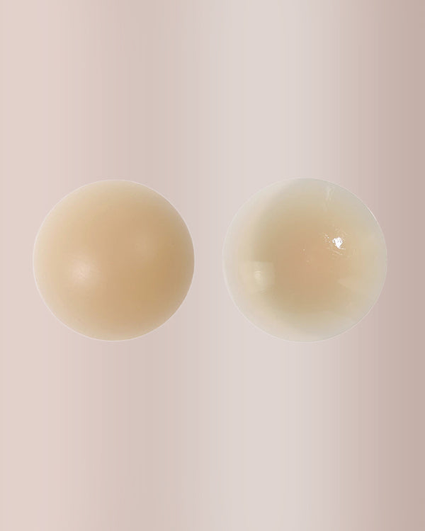 Curvvvy® Invisible silicone nipple covers – reusable & hypoallergenic.