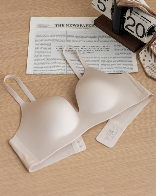 Curvvvy™ Satin Lightly Lined Wireless Bras