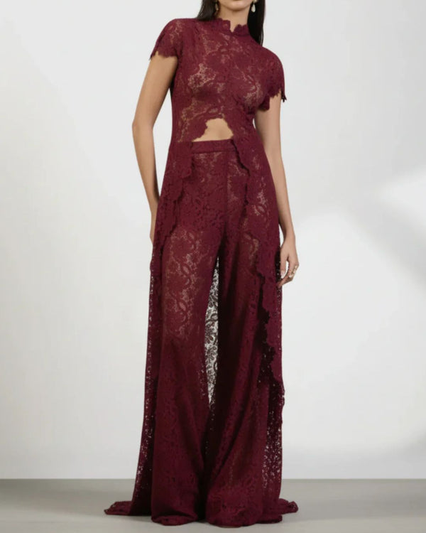 Curvvvy® Elegant Lace Ensemble High Neck Intricate Lace Cut-Out Set