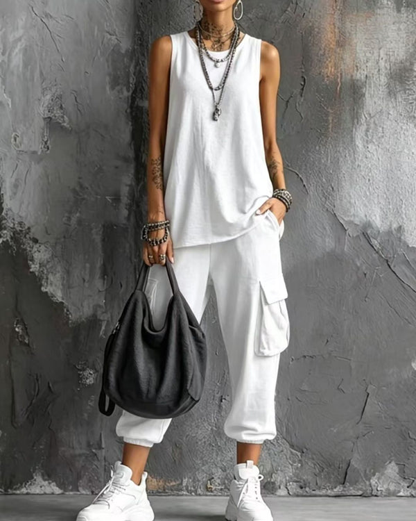 Curvvvy® Sleeveless Tank & Cropped Ankle Pants Set