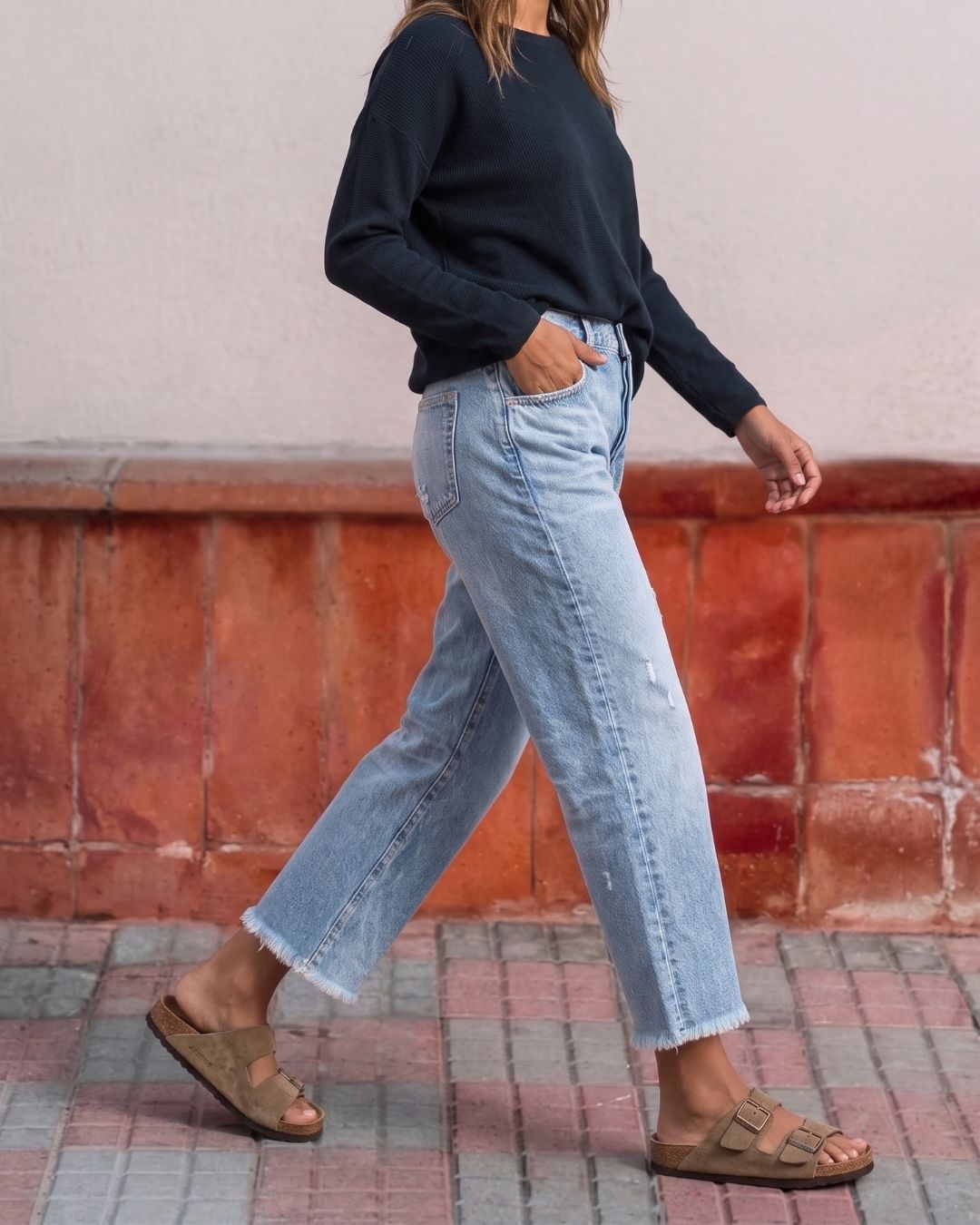 Curvvvy™ Wash Raw Hem Mid Rise Crop Straight Jeans