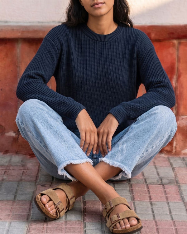 Curvvvy™ Wash Raw Hem Mid Rise Crop Straight Jeans