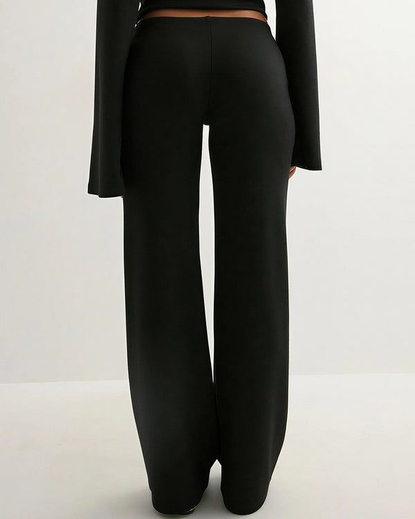 Curvvvy™ Loungeset mit langärmligem Crop-Top und ausgestellten Leggings