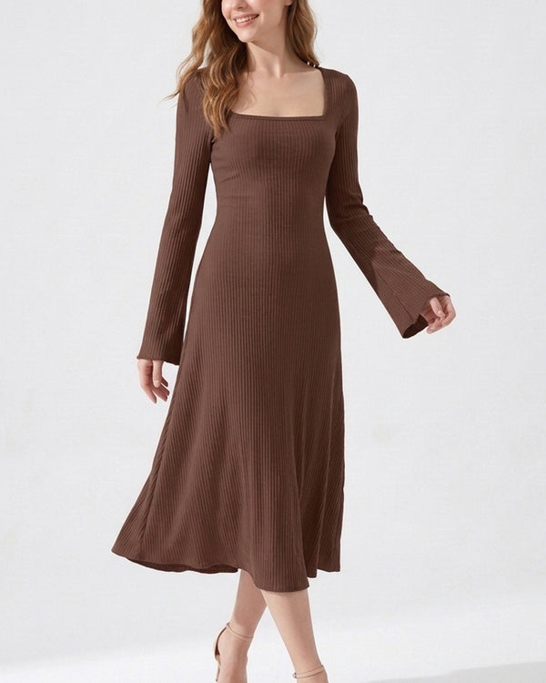 Curvvvy™ Figurbetontes Mini-Kleid mit Leopardenmuster und Trompetenärmeln