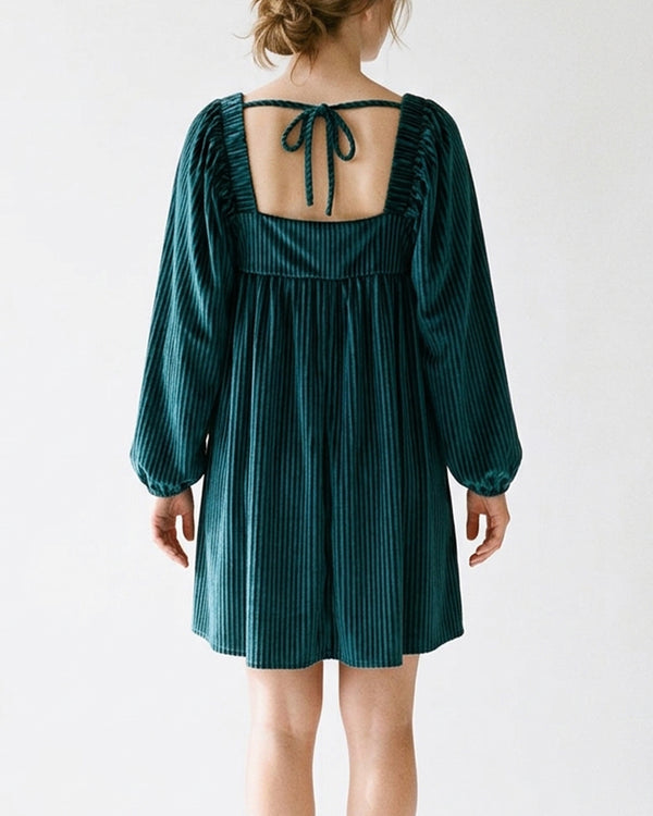 Curvvvy™ Figurbetontes Mini-Kleid mit Leopardenmuster und Trompetenärmeln