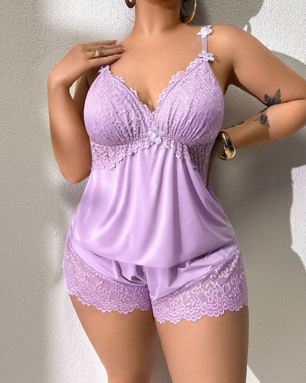 Curvvvy™ Plus Size Romantic Lace Cami Pajama Set