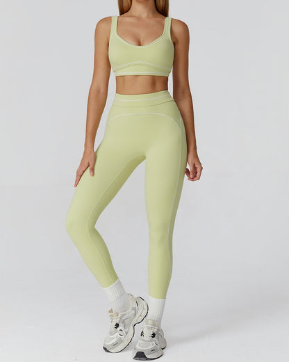Curvvvy™ Contrast Trim U-Back Sports Bra