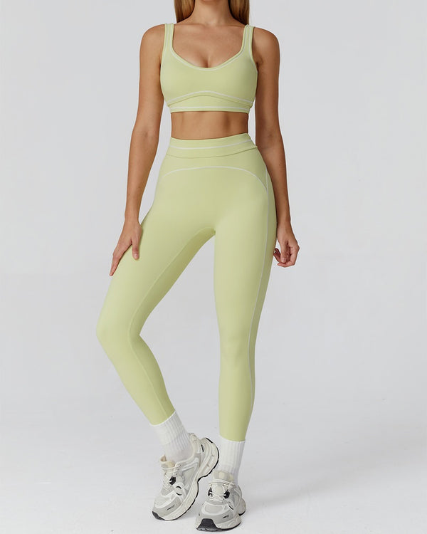 Curvvvy™ Contrast Trim U-Back Sports Bra