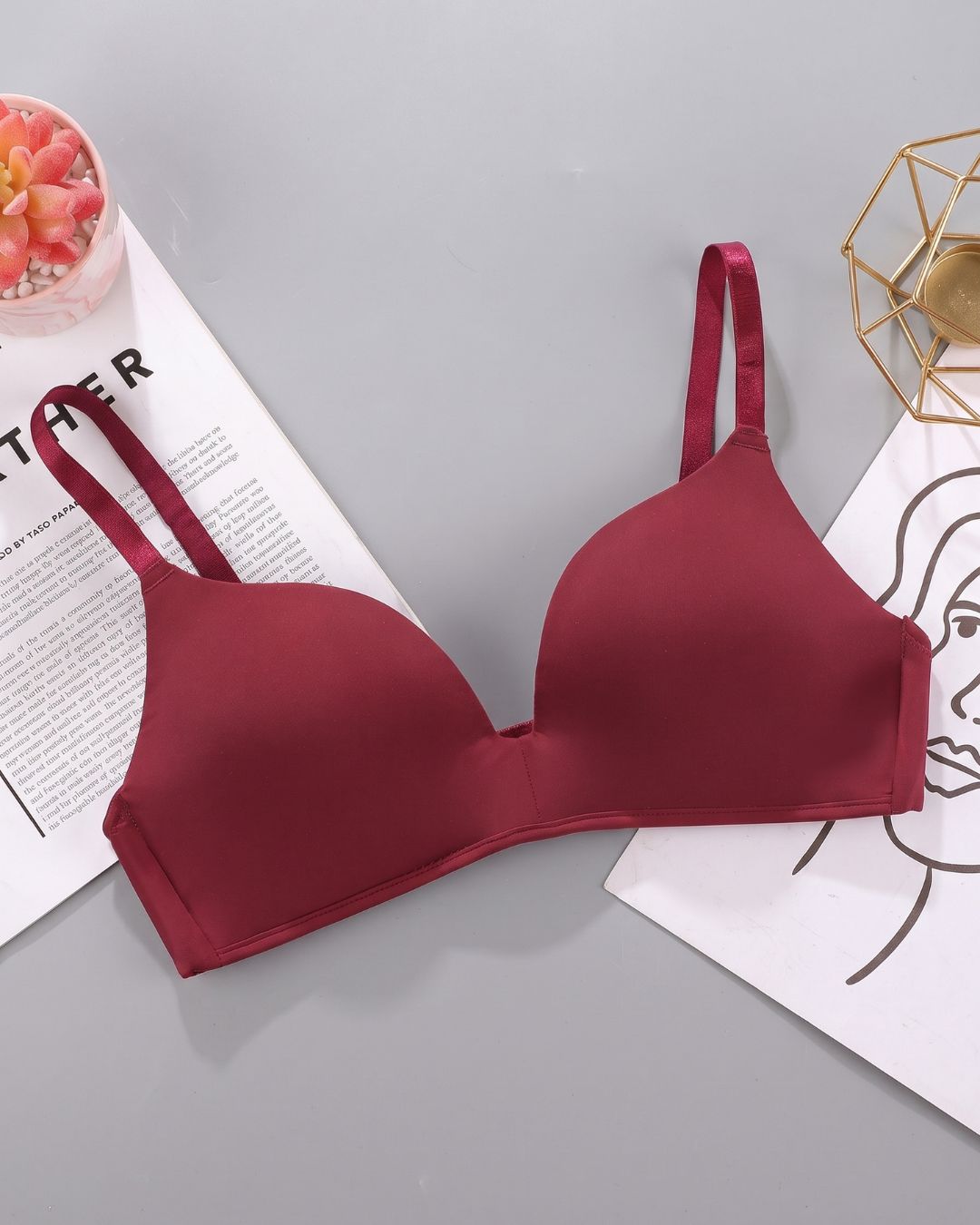 Curvvvy™ Lightly Lined Wireless Bras