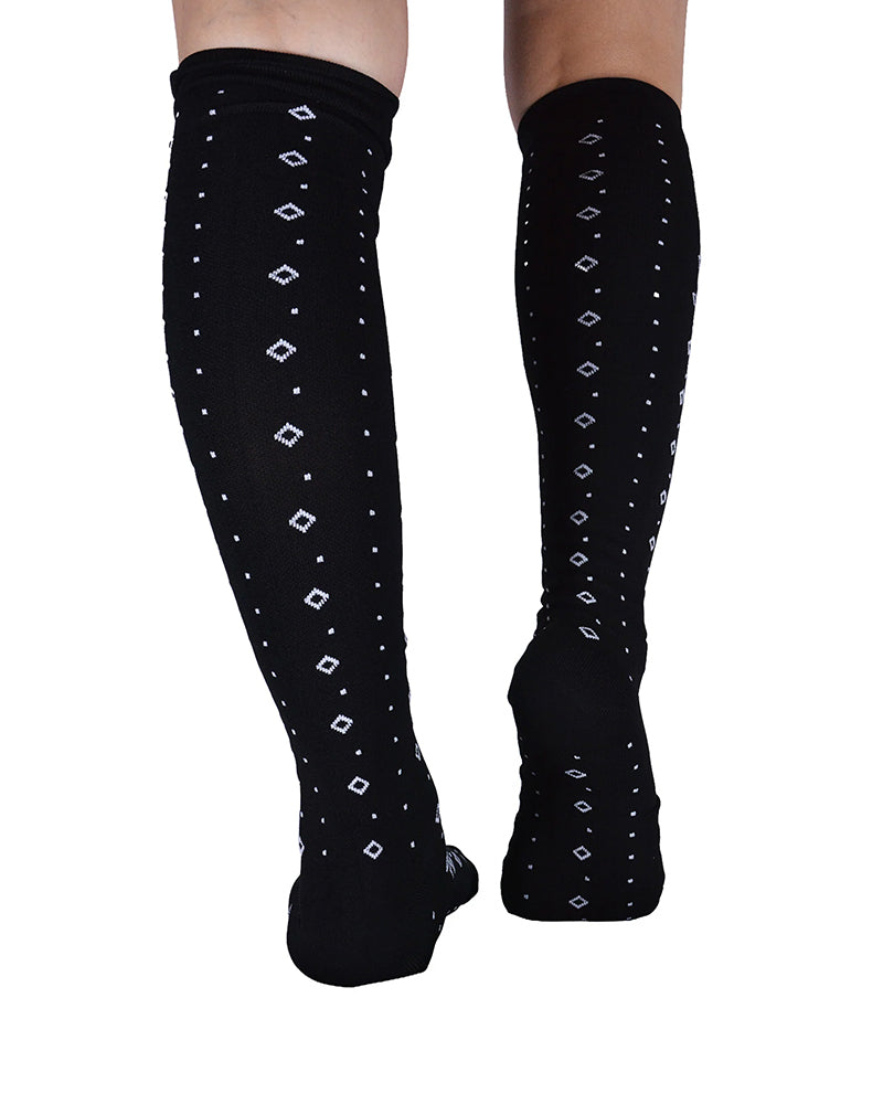 Curvvvy™ Knee-High Athletic Compression Socks