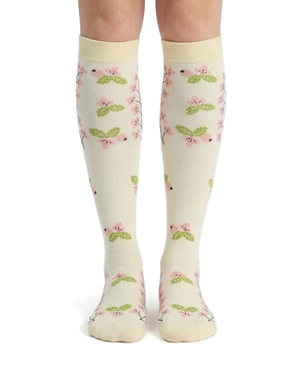 Curvvvy™ Patterned Compression Knee-High Socks