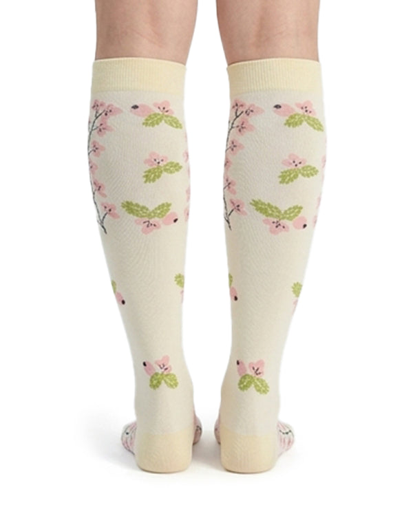 Curvvvy™ Patterned Compression Knee-High Socks