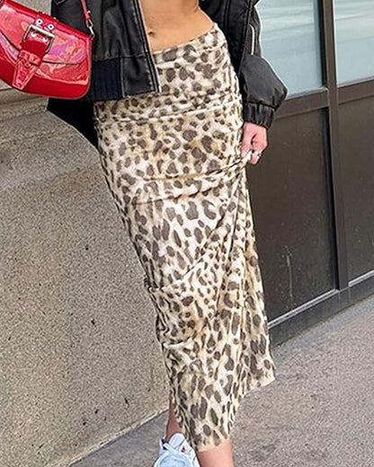 Curvvvy® High-Waisted Leopard Print Mesh Skirt