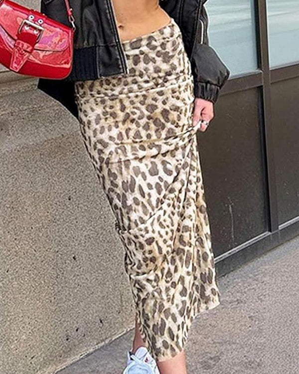 Curvvvy® High-Waisted Leopard Print Mesh Skirt