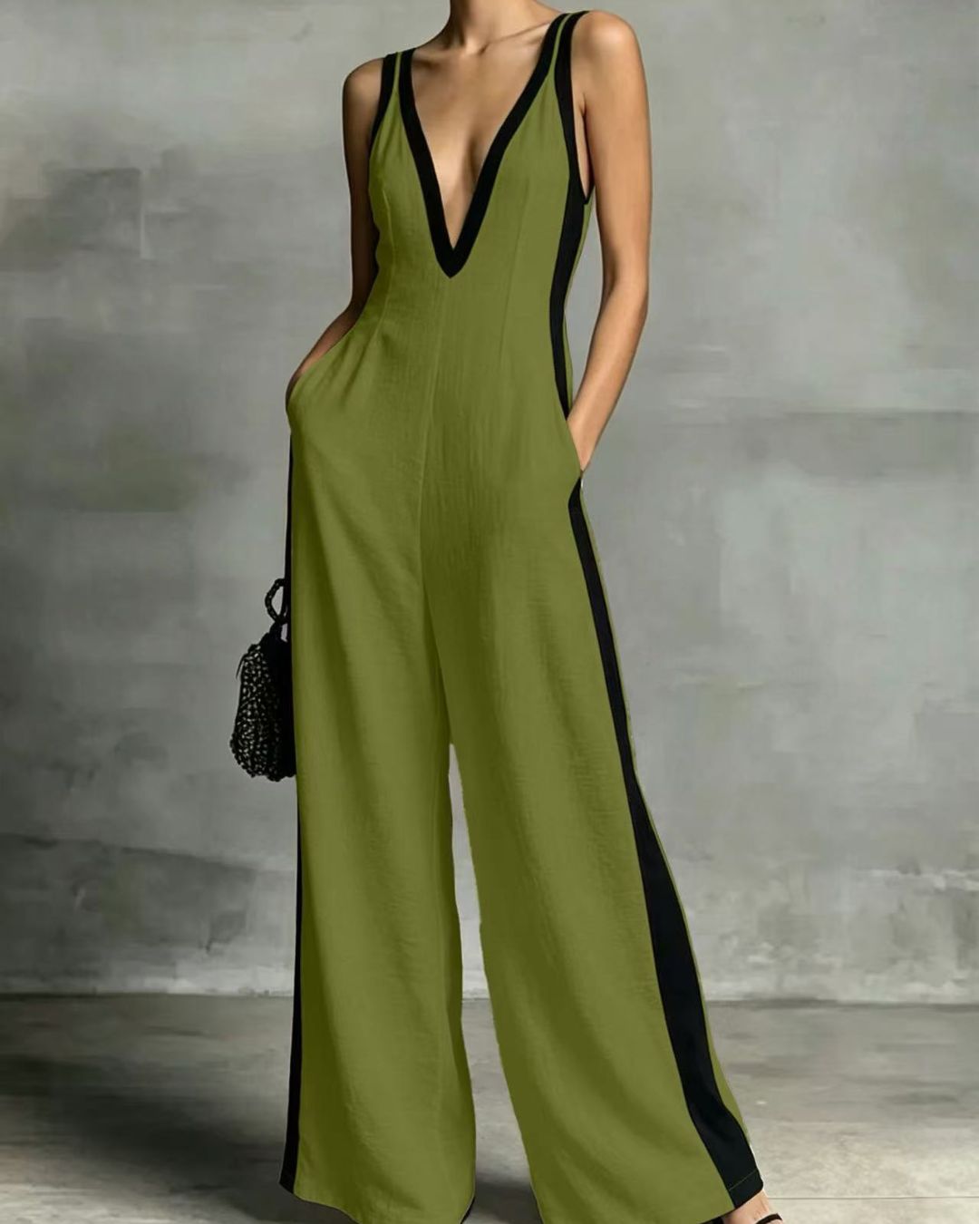 Curvvvy® Monochrome Stripe Jumpsuit Deep V-Neck Wide Leg Elegant Tailored Outfit