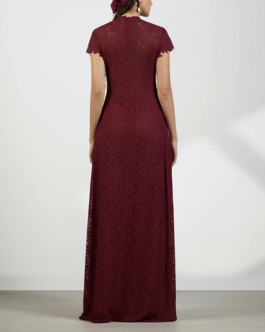 Curvvvy® Elegant Lace Ensemble High Neck Intricate Lace Cut-Out Set