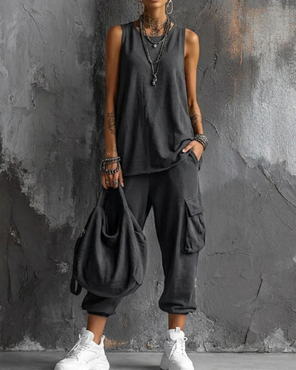 Curvvvy® Sleeveless Tank & Cropped Ankle Pants Set