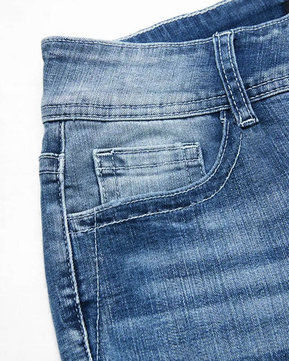 Curvvvy™ Embroidered Mid-Rise Flared Jeans