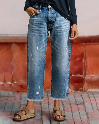 Curvvvy™ Wash Raw Hem Mid Rise Crop Straight Leg Jeans