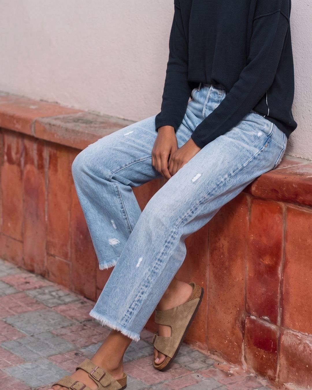 Curvvvy™ Wash Raw Hem Mid Rise Crop Straight Jeans