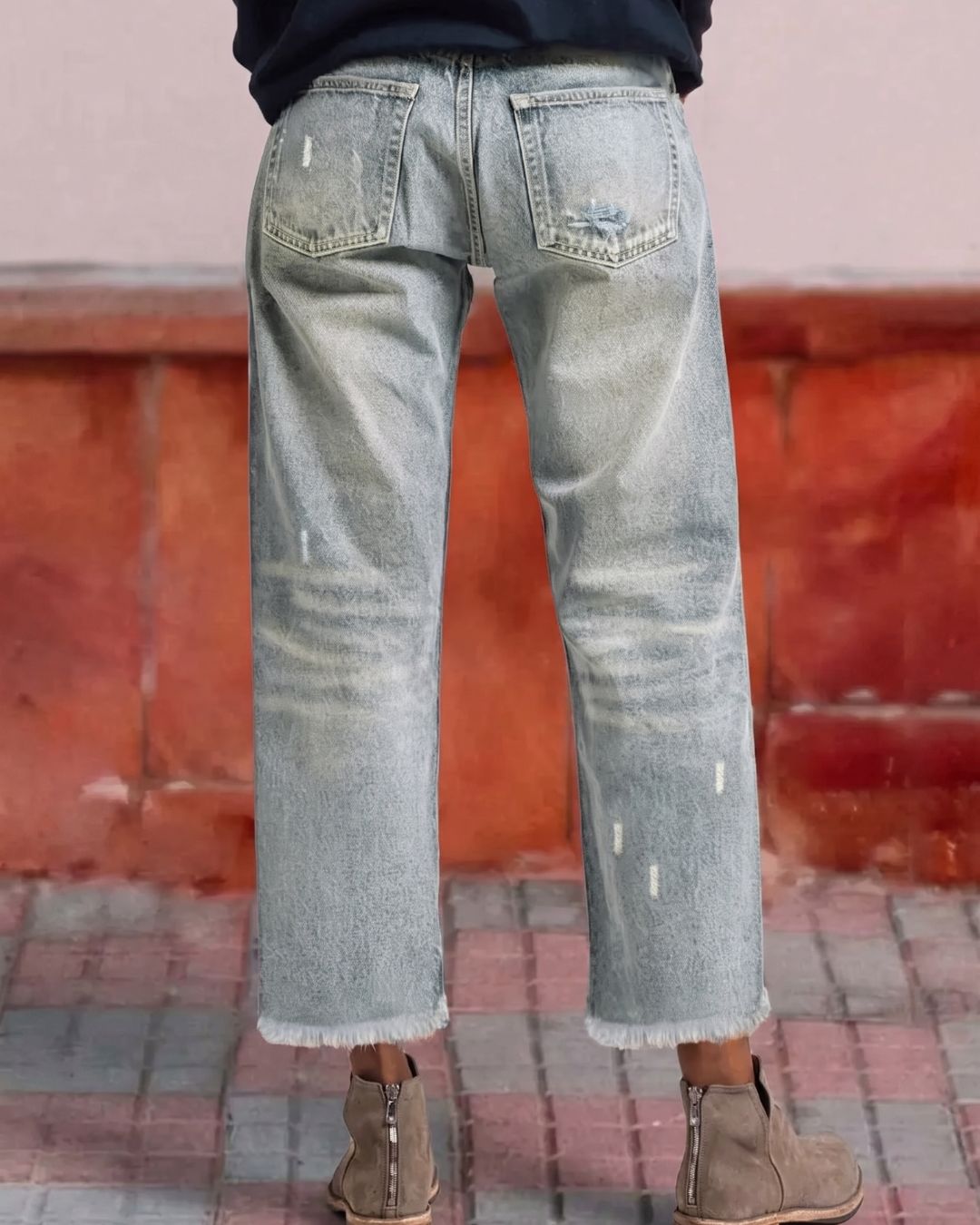 Curvvvy™ Wash Raw Hem Mid Rise Crop Straight Jeans