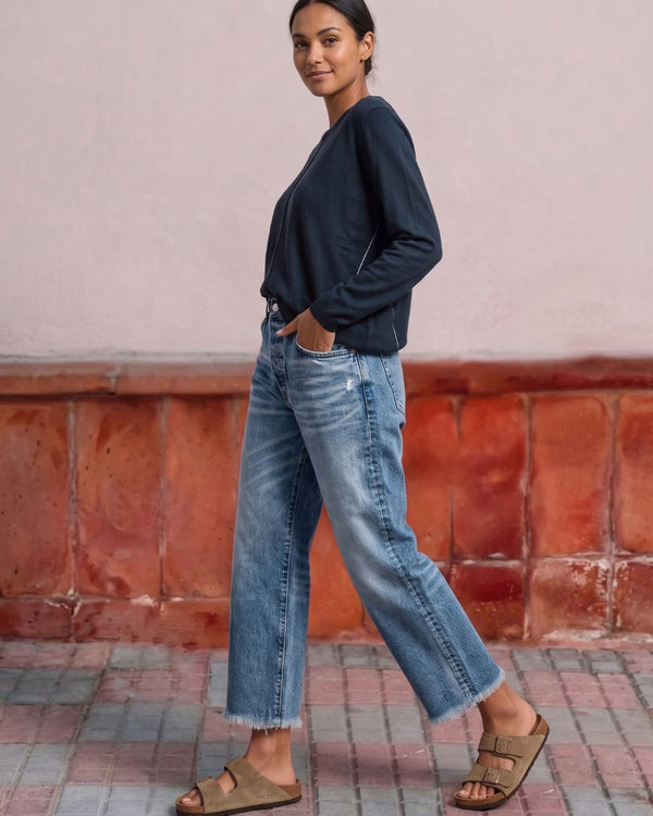Curvvvy™ Wash Raw Hem Mid Rise Crop Straight Jeans