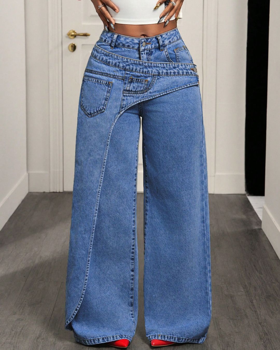 Curvvvy™ Jeans a Gamba Larga con Bottoni e Tasca Asimmetrica