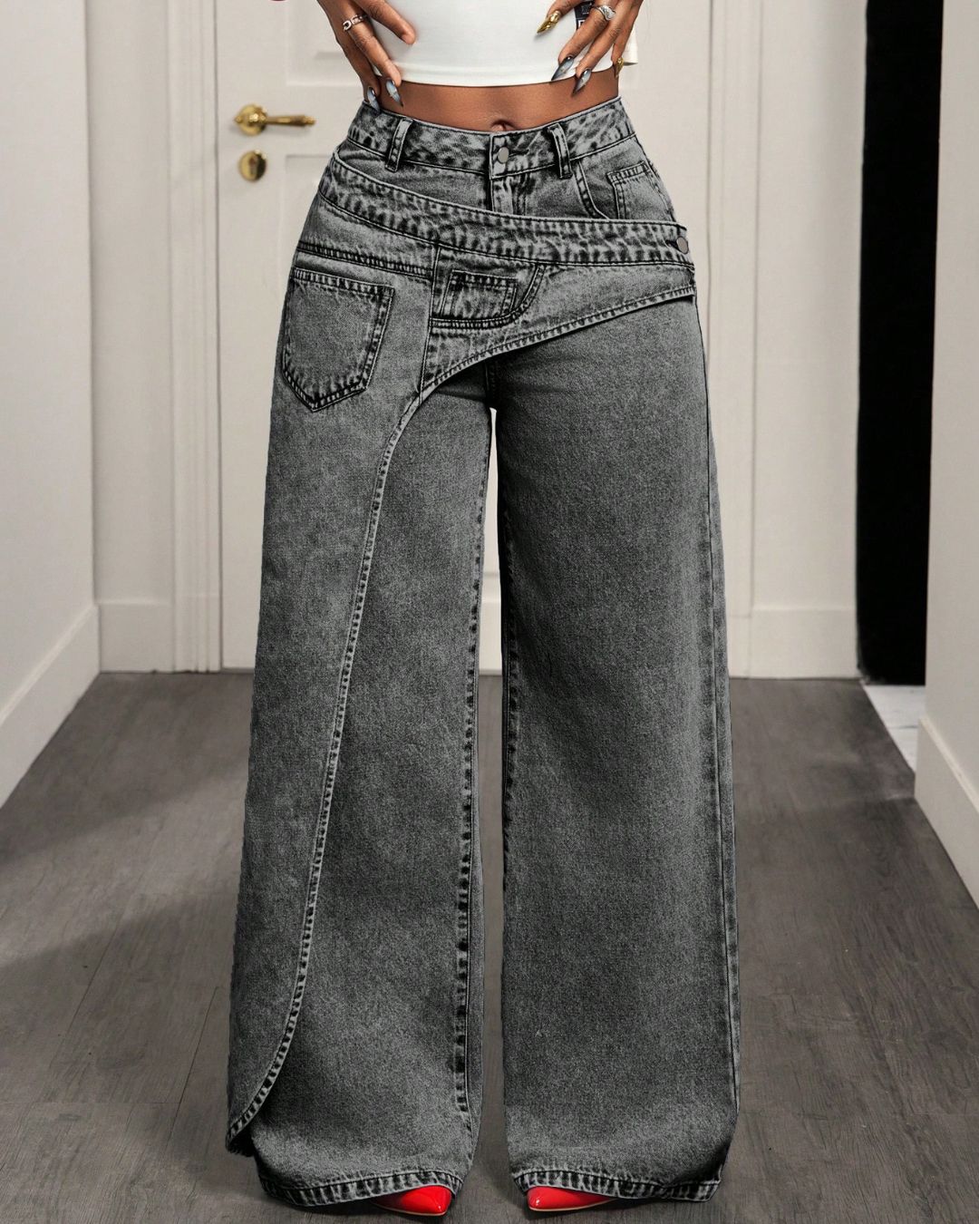 Curvvvy™ Jeans a Gamba Larga con Bottoni e Tasca Asimmetrica