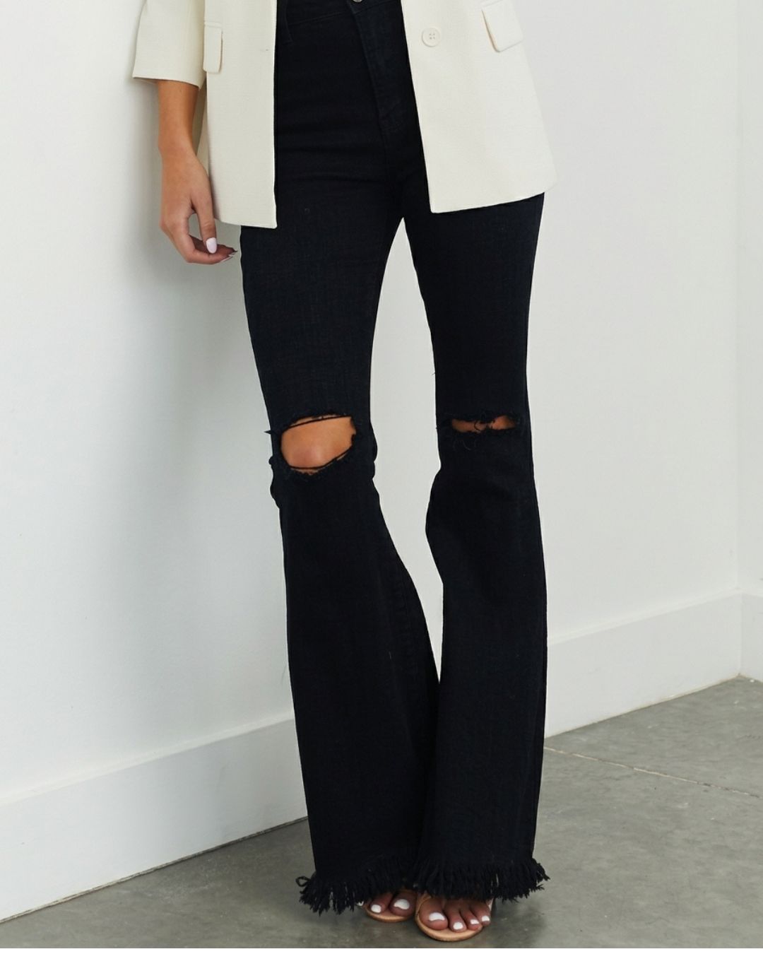 Curvvvy™ Stretch-Schlagjeans im Distressed-Look