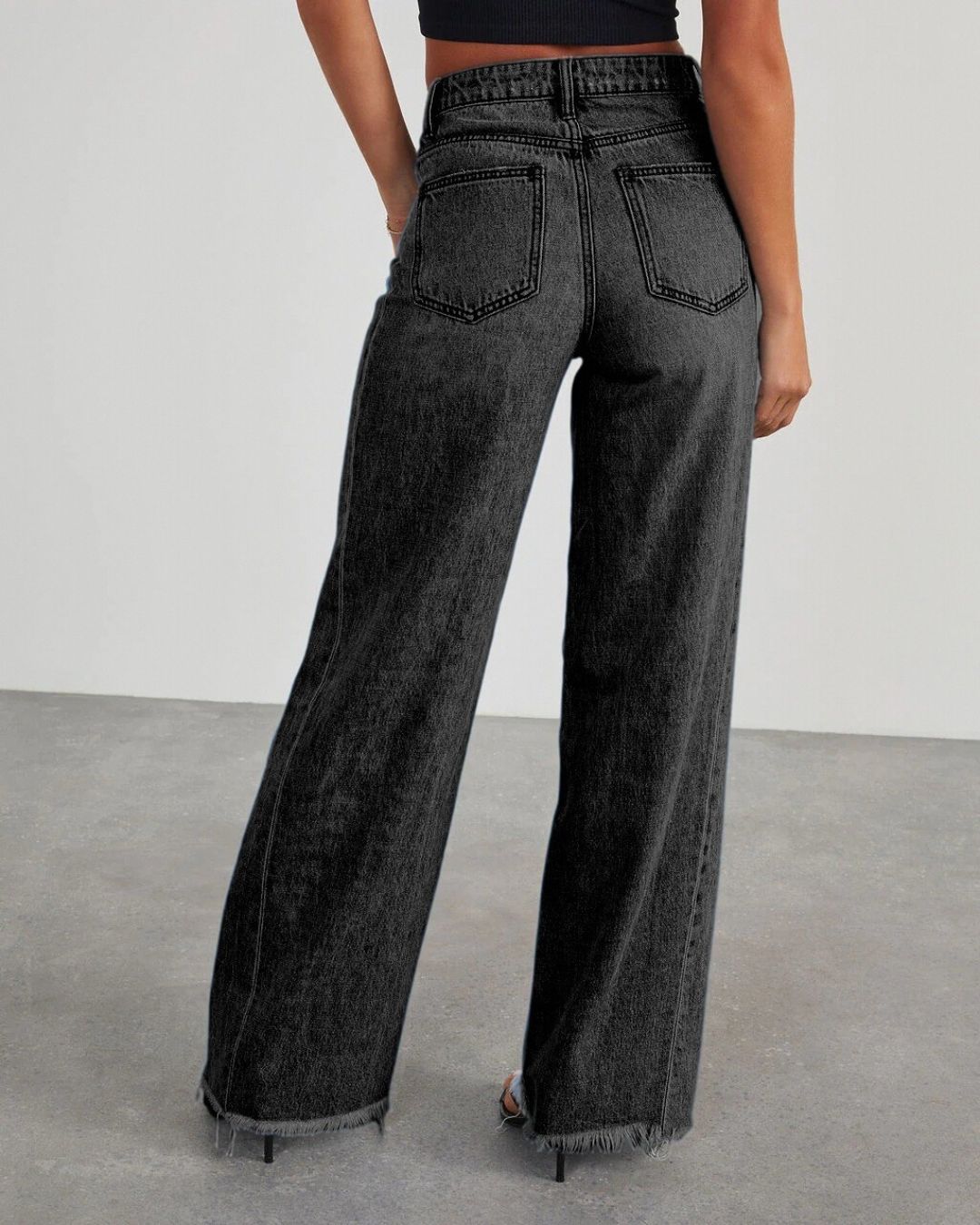 Curvvvy™ Weite Jeans mit lockerem Schnitt und unversäubertem Saum