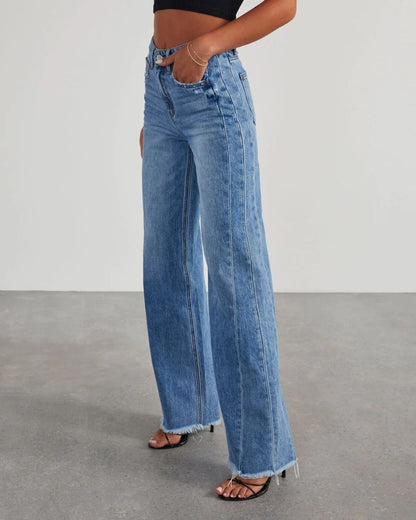 Curvvvy™ Weite Jeans mit lockerem Schnitt und unversäubertem Saum