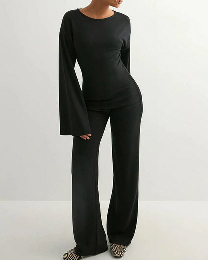 Curvvvy™ Loungeset mit langärmligem Crop-Top und ausgestellten Leggings