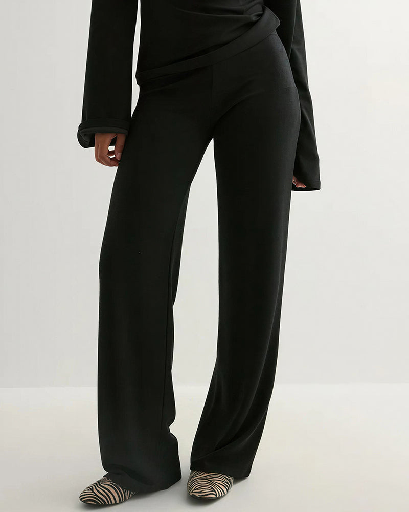 Curvvvy™ Loungeset mit langärmligem Crop-Top und ausgestellten Leggings