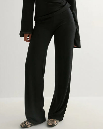 Curvvvy™ Loungeset mit langärmligem Crop-Top und ausgestellten Leggings
