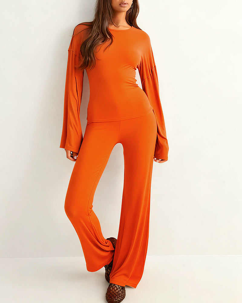 Curvvvy™ Loungeset mit langärmligem Crop-Top und ausgestellten Leggings