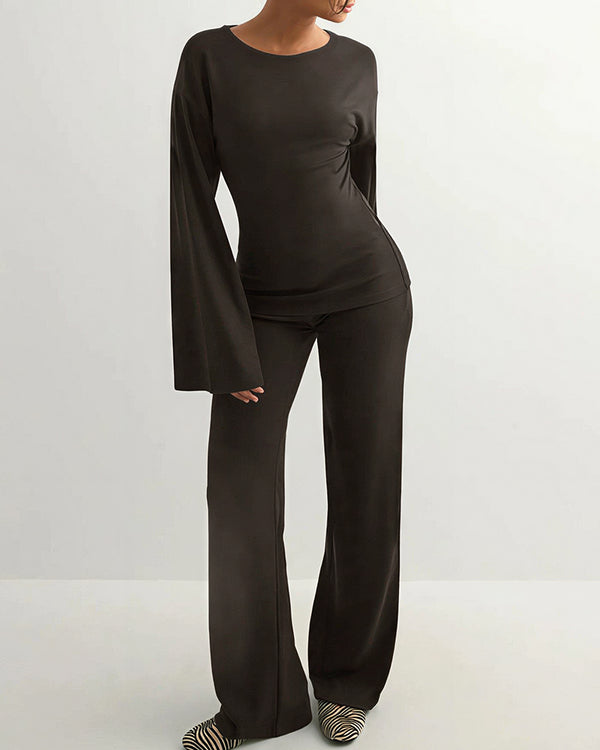Curvvvy™ Loungeset mit langärmligem Crop-Top und ausgestellten Leggings