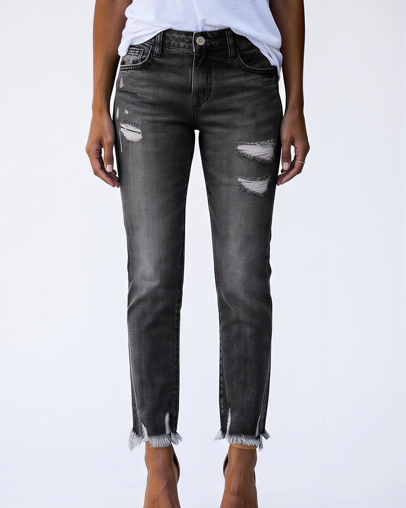 Curvvvy™ Distressed Cropped Jeans With Raw Hem