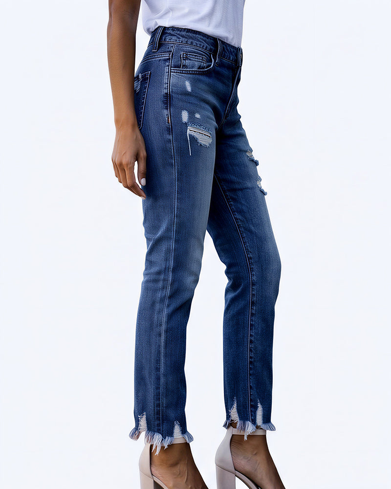 Curvvvy™ Distressed Cropped Jeans With Raw Hem