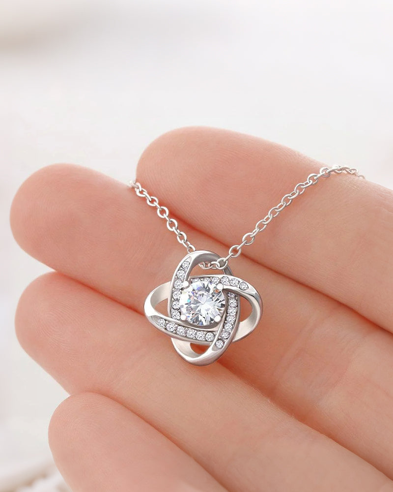 Curvvvy® Light Luxury Hollow Four-Leaf Clover Necklace