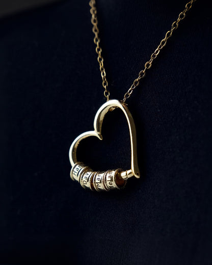 Curvvvy® Heart of the Family Necklace