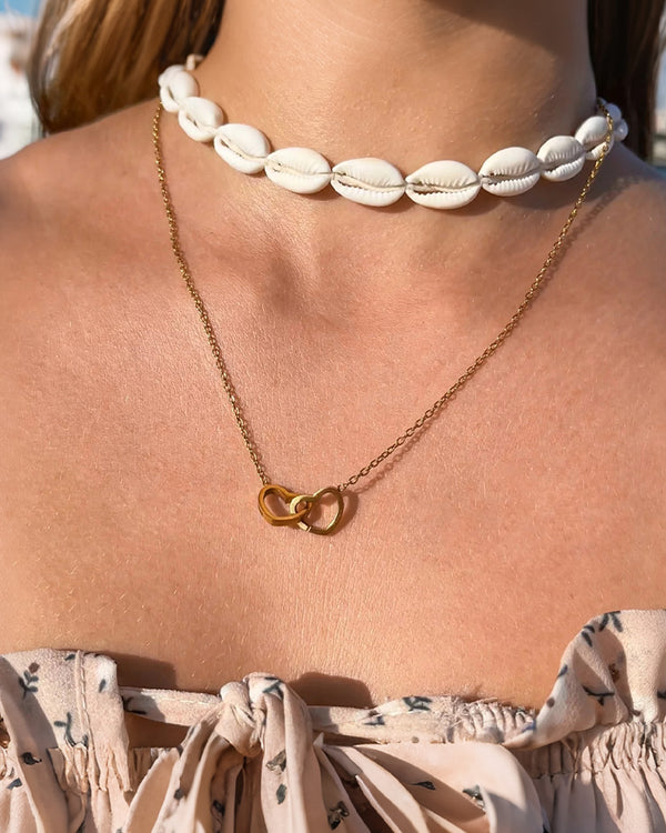 Curvvvy® Round Rose Box - With Engraved Double Heart Necklace