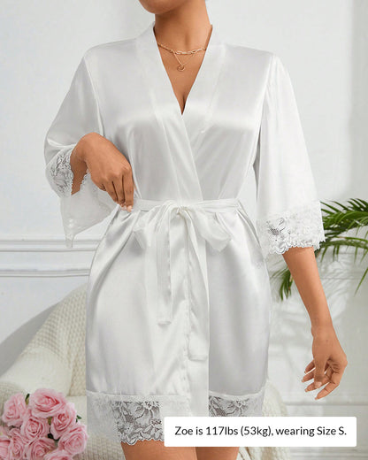Curvvvy® Elegant Satin Lace-Trimmed Short Loungewear Robe