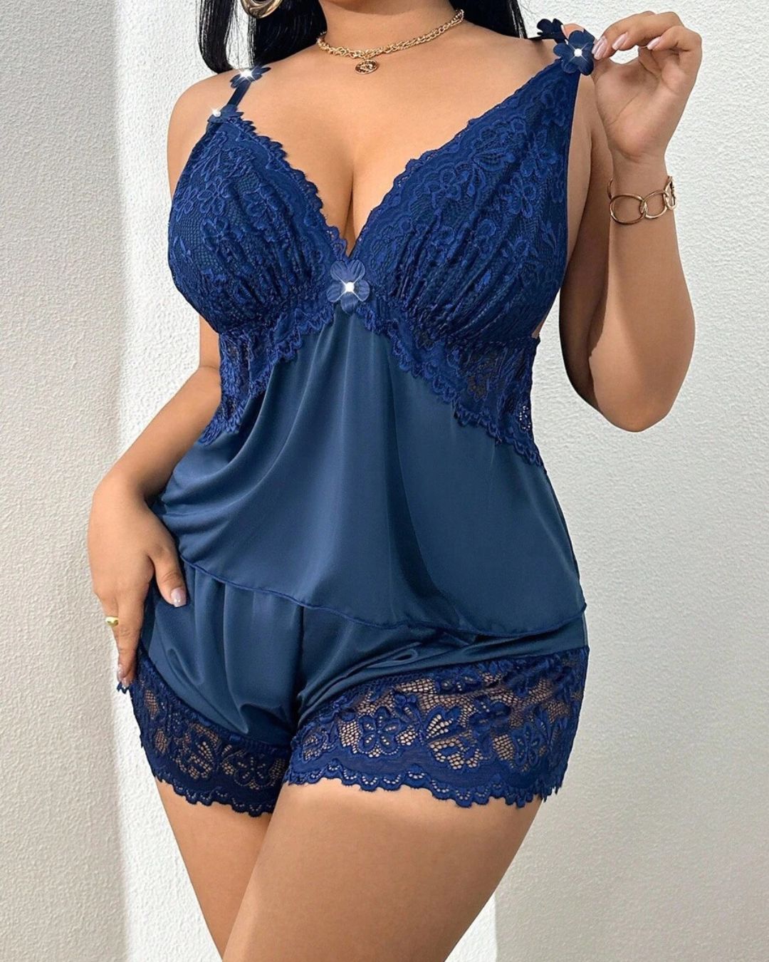 Curvvvy™ Plus Size Romantic Lace Cami Pajama Set