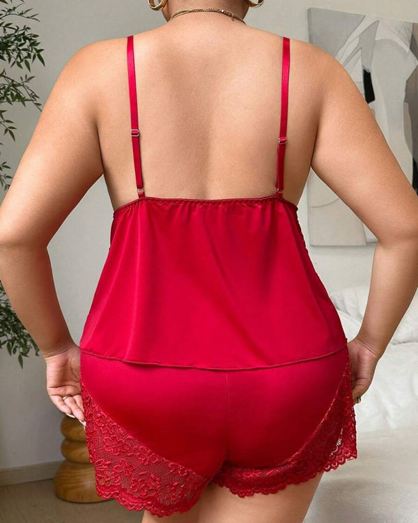 Curvvvy™ Plus Size Romantic Lace Cami Pajama Set
