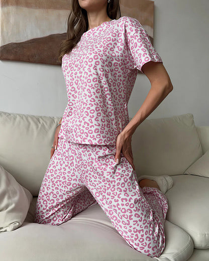 Curvvvy™ Nachtwäsche-Set aus Top und Shorts mit Spitzenbesatz