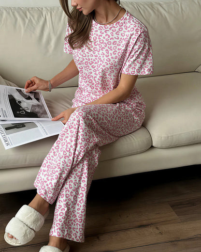 Curvvvy™ Nachtwäsche-Set aus Top und Shorts mit Spitzenbesatz