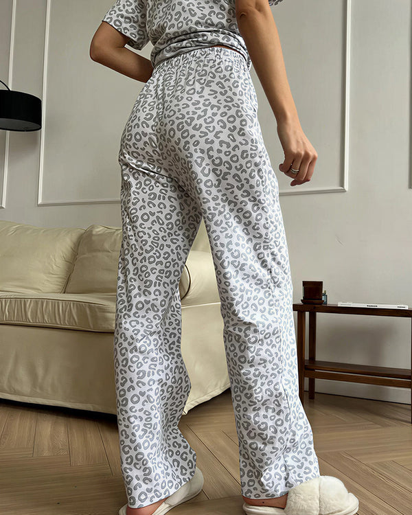 Curvvvy™ Nachtwäsche-Set aus Top und Shorts mit Spitzenbesatz