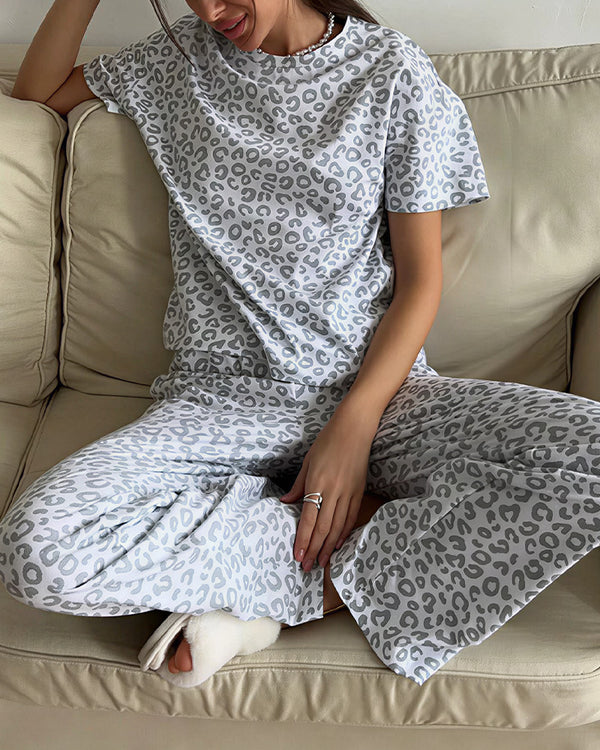 Curvvvy™ Nachtwäsche-Set aus Top und Shorts mit Spitzenbesatz