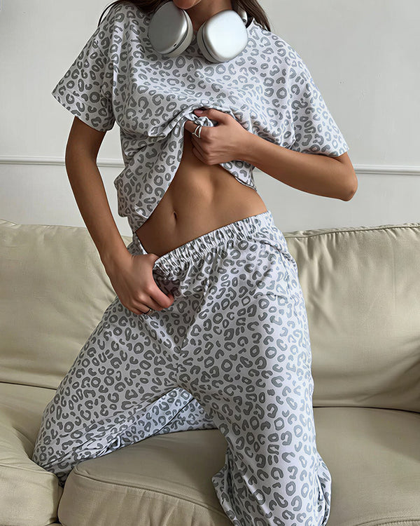 Curvvvy™ Nachtwäsche-Set aus Top und Shorts mit Spitzenbesatz