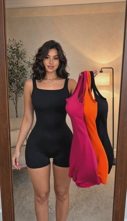 Curvvvy™ Tutina Nera Elegante con Vestibilità Slim